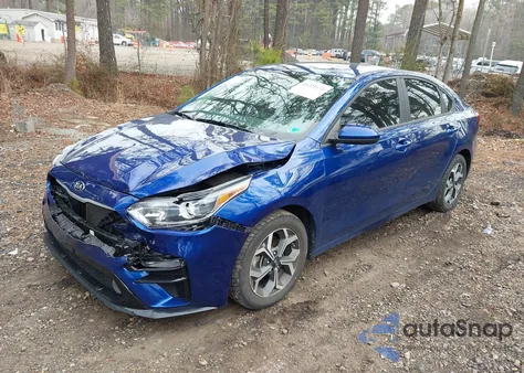 2021 Kia Forte Lxs z USA, uszkodzony, nr VIN 3KPF24AD9ME388727